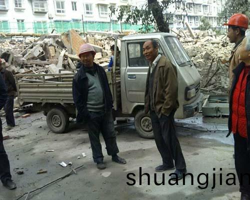 拆遷(qian)工(gong)程(cheng)